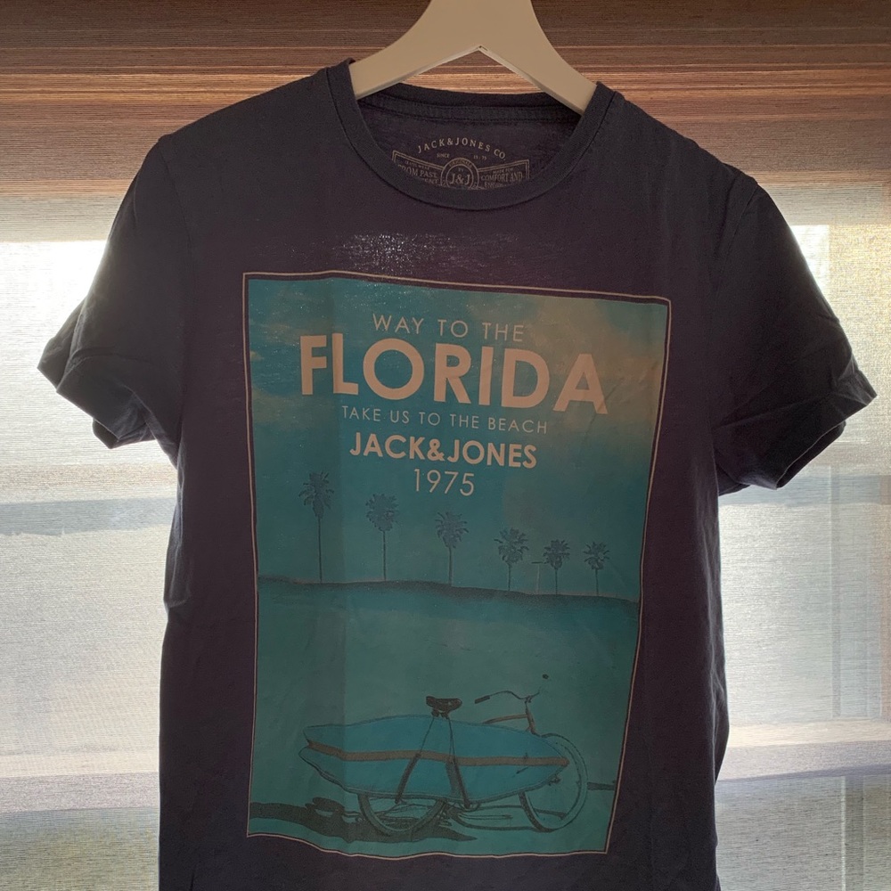 Jack and Jones t shirt for men.